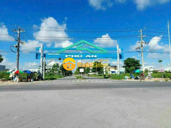 m_NPaY4LKboD_1786498779.jpg