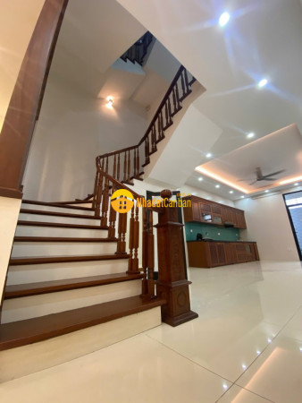 9247181_9klKbV1Pns_1787761273.jpg