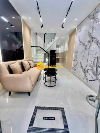 9247457_i8h1WFexCR_1788317389.jpg