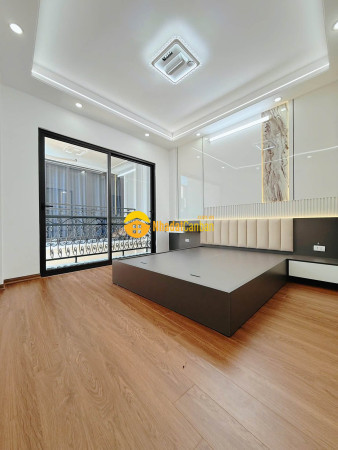 9248290_T231pOo5sz_1789438922.jpg