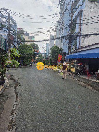 m_r9EARM3chC_1790152048.jpg