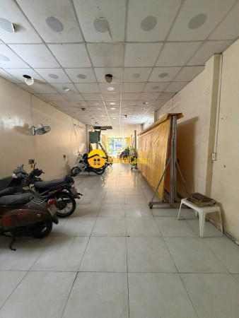 9249135_s1rgaMbYjz_1790498665.jpg