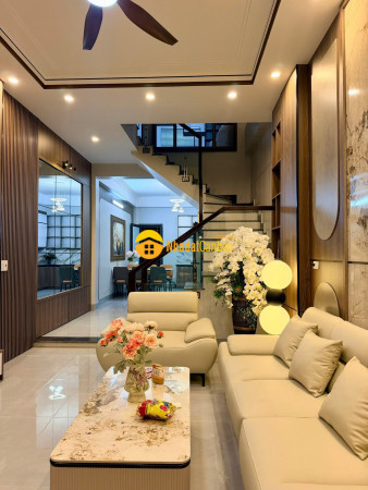 m_1ln72aEMVA_1790524431.jpg