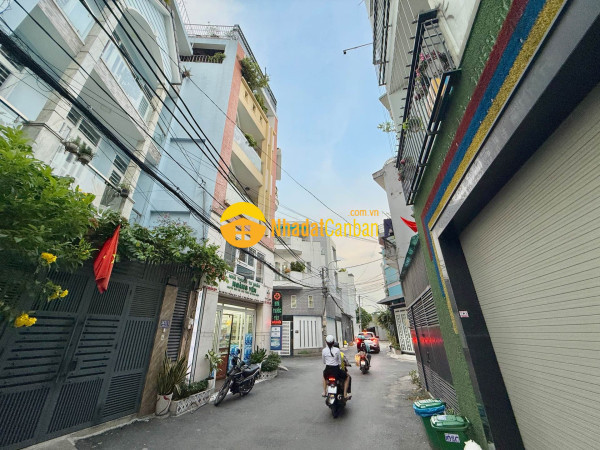 9249554_2uTM3NJrAU_1791000058.jpg