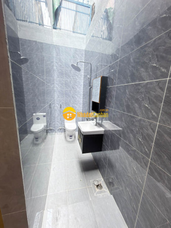 9249933_csQj1VYSAr_1791514299.jpg