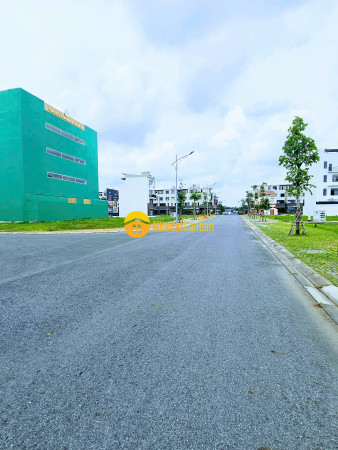 9250026_IjMW2vV79i_1791622720.jpg