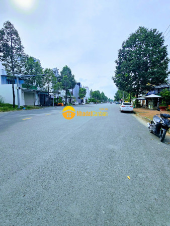 9250029_tpRKue4zLW_1791623796.jpg