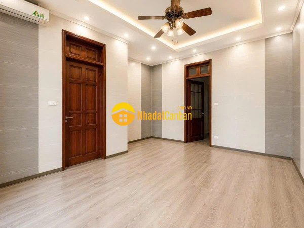 9250073_qZpbagodTn_1791767432.jpg
