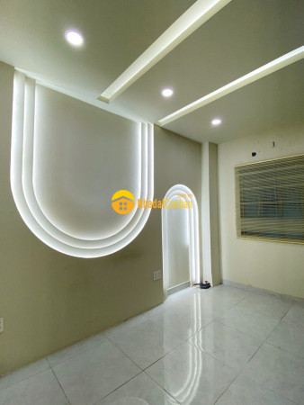 m_IazBgRHd8T_1792201294.jpg