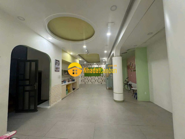 9250495_cyf2eUuPza_1792291092.jpg
