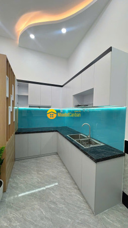9250749_kUmTIWQANB_1792580963.jpg
