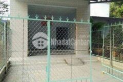 Về quê sống cùng gia đình bán nhà 100m2 liền kề ql13 dân cư đông