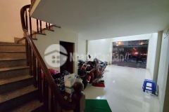 Bán nhà 6 tầng mặt phố hoàng quốc việt, 30m, vỉa hè, mt 4,5m, giá 10 tỷ.