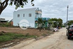 Cần vốn bán gấp lô đất 300m210x30 shr, mặt tiền đường 12m, dân cư đông đúc