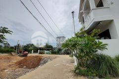 Bán lô đất vuông vức đường ô tô vĩnh hiệp nha trang chỉ cách 2310 khoảng 100m