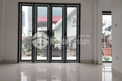 Minh khai phố, sổ phân lô. ô tô vào nhà. nội thất xịn, tiện ích 5 sao, nhà mới cứng.