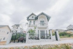 Biệt thự sân vườn sổ hồng hoàn công 4 phòng ngủ giá chỉ 9,5 tỷ