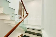 Oto ngủ trong nhà nhà mới ở ngay trung tâm bình thạnh