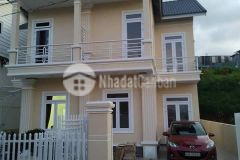 Cần bán nữa căn biệt thự mini đường ô tô vào tận sân, gía chưa tới 4 tỷ, phường 11, đà lạt diện tích