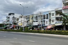 Bán nhà mặt tiền đường nguyễn văn cừ,2 lầu, vị trí đẹp gần ngã 4,tiện kinh doanh,giá tốt.