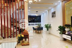 Nhà kinh doanh với 4 căn hộ xinh xắn cho thuê 5,8 tỷ