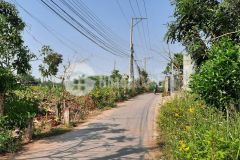 Đất vườn 1150m2 bằng đẹp sổ riêng khu dân cư đông giá 680 triệu