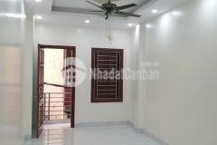 Siêu phẩm tăng thiết giáp ô tô đỗ cửa