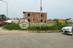 Căn góc 2 mặt tiền đường hồ quý ly cách chợ bãi dâu chỉ 100m. lh 0858687880