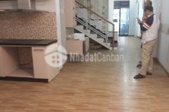 Ban nha măt tiên 3 tâng đương ngô đưc kê cach biên 250m vơi gia 11 ty