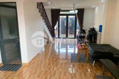 Bán gấp nhà lầu xe hơi 4 phòng ngủ giá chỉ 3,7 tỷ khu vực phường 4