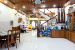 Cần bán nhà 3 tầng ngang 6m tttp nha trang gần chợ xóm mới