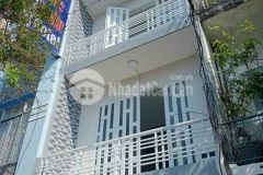 Bán nhà mặt tiền gần vincom hùng vương, 2 lầu, vị trí đẹp,sổ hồng, hoàn công, giá tốt.