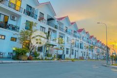 Royal park 3 tầng hướng nam 2 mặt tiền đường 20m