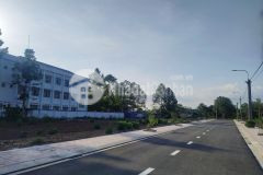 Bán lô đất 300m2 kdc hiện hữu, sổ riêng, thổ cư, mặt tiền 769, giá chỉ 900tr, lh 0933 456 210