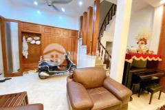 Bán nhà long biên 40mx5 tầng, ôtô tránh,hơn 3tỷ, 0903268451