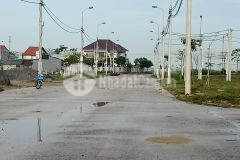 Cần bán 1 lô cổng chính đất nền dự án bệnh viện quốc tế sao mai