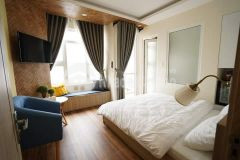 Gia đình cần bán nhà 9 phòng kinh doanh, 4 tầng, sổ hồng hoàn công ngay trung tâm phường 2