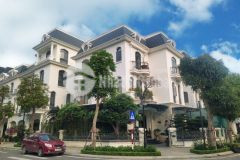 Bán biệt thự đơn lập đầu ve 240m2, cạnh công viên vinhomes star city thanh hoá. lh 0966885093