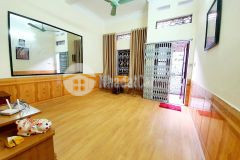 Nhà phạm văn đông mặt ngõ mặt tiền to.