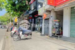 Mặt tiền mai thúc loan ngay cửa đông ba nơi buôn bán xầm uất bậc nhất nội thành