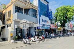 Mặt tiền mai thúc loan ngay cửa đông ba nơi buôn bán sầm uất bậc nhất nội thành