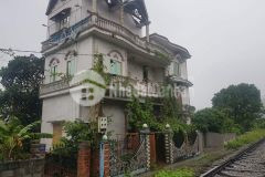 Nhà ở tại khu quang trung, phường mạo khê, thị xã đông triều, tỉnh quảng ninh.