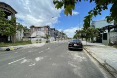 Bán gấp nhà thô 2 tầng mái thái huế green hướng nam sạch sẽ lh 0346229509