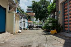 Nhà nở hậu, đường nhựa 8m, khu biệt thự, sát siêu thị 56m2