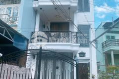 Bán nhà lầu tặng kèm nội thất cao cấp gần bến ninh kiều giá 4 tỷ