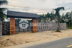 Bán đất mặt đường nhựa hương lộ 62, đường thông, xây dựng nhà ngay