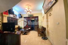 Nhà hoàng mai xây kiên cố 3 tầng, gần phố dt 60m2 rộng 4.5m giá 4.3 tỷ.