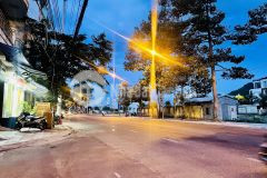 Bán nhà mặt đường nhựa gần đường chính tô hiệu cách biển 700m, giá 2 tỷ