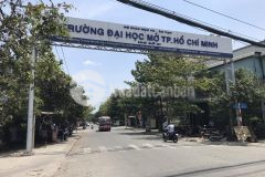 Bán 1 căn nhà shr 2 lầu xây dựng theo kiểu bán cổ điển châu âu.