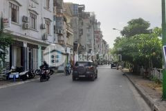 Bán nhà chính chủ phố nguyễn lân, phân lô vuông đẹp, dt 57 m2, mt 4.5 m. giá nhỉnh 5 tỷ.